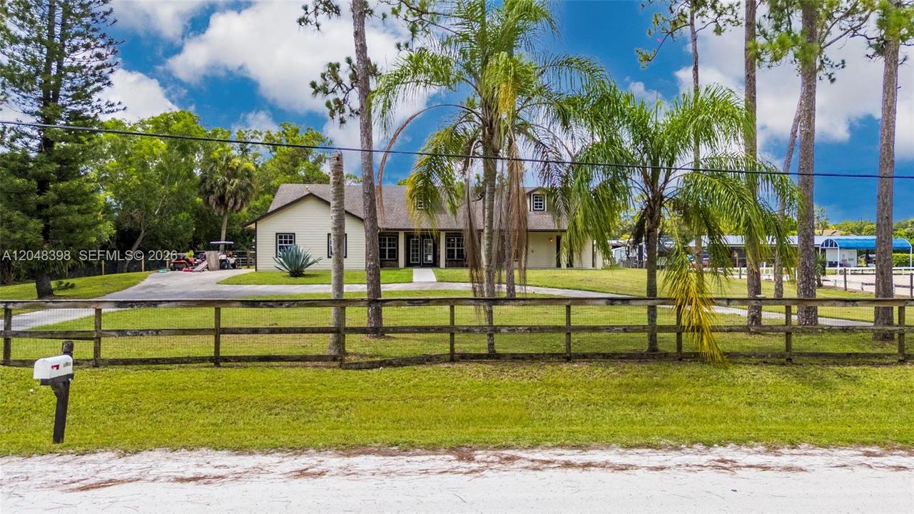 For Sale: $819,000 (4 beds, 3 baths, 2519 Square Feet)