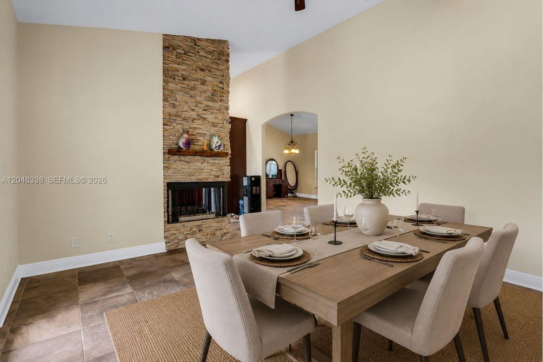 For Sale: $819,000 (4 beds, 3 baths, 2519 Square Feet)