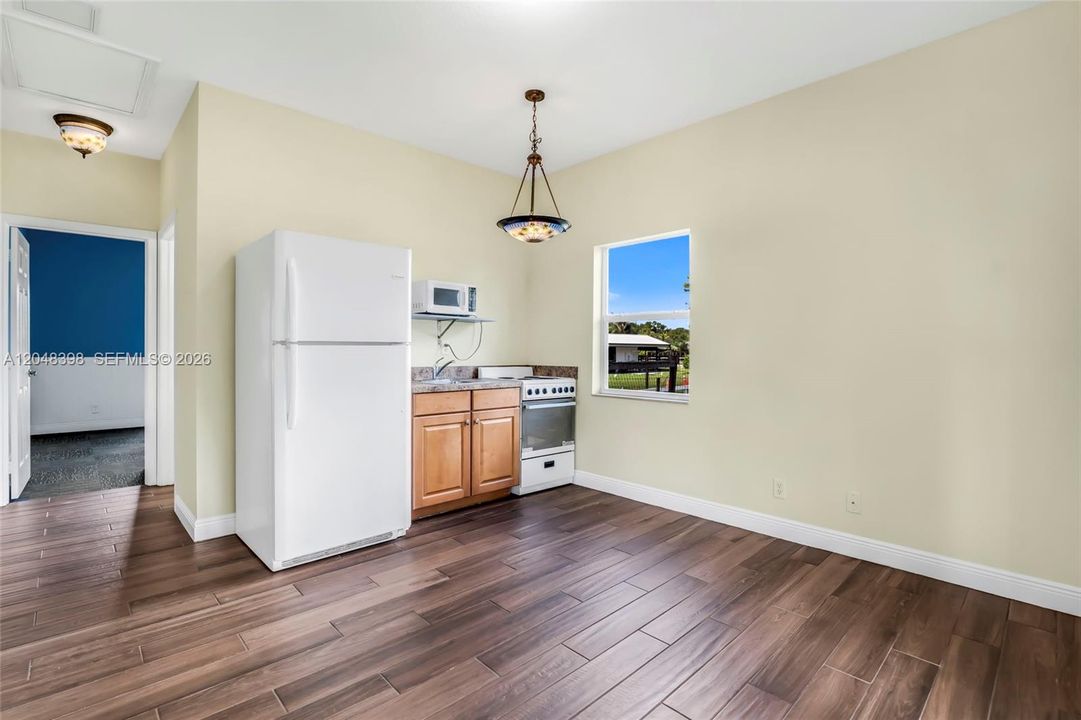 For Sale: $819,000 (4 beds, 3 baths, 2519 Square Feet)