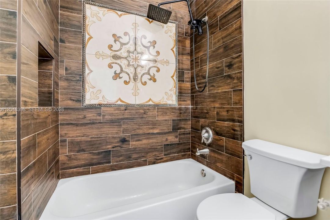 For Sale: $819,000 (4 beds, 3 baths, 2519 Square Feet)