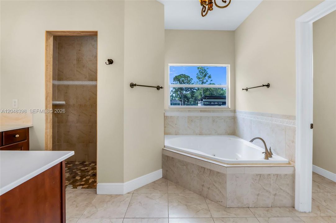 For Sale: $819,000 (4 beds, 3 baths, 2519 Square Feet)