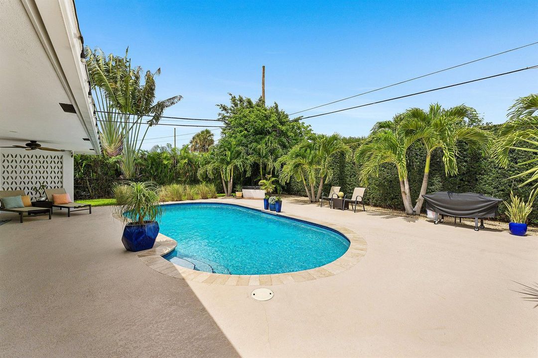 033-1298WalnutTerrace-BocaRaton-FL-33486