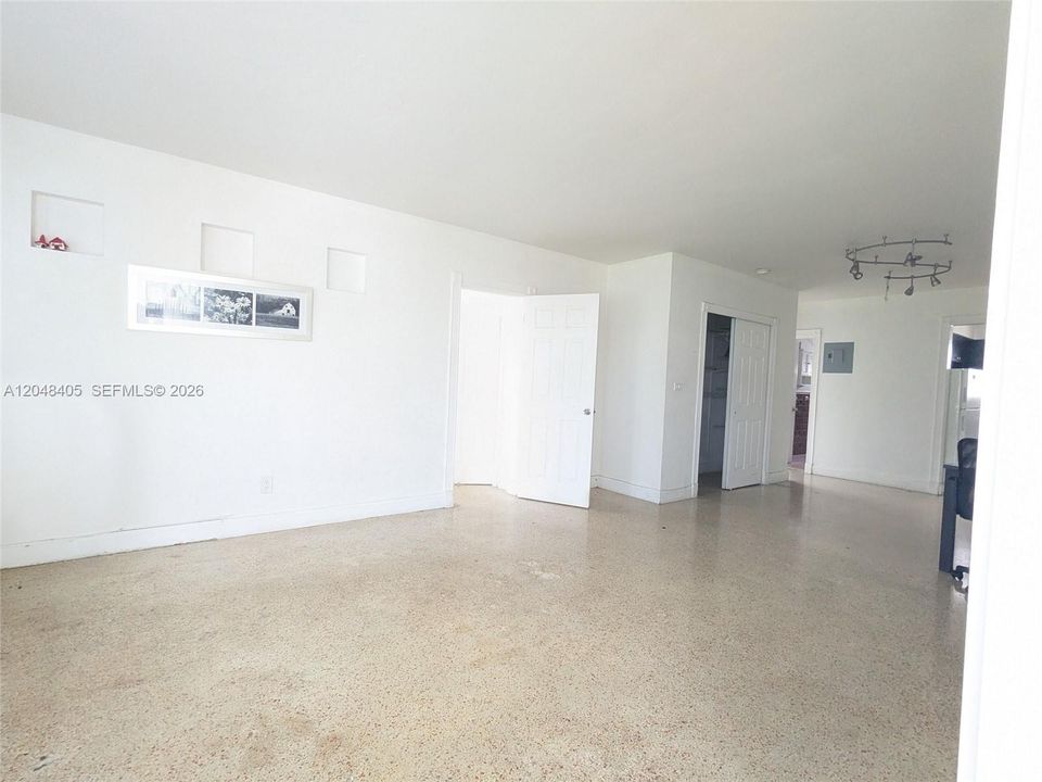 En Renta: $2,400 (2 camas, 2 baños, 900 Pies cuadrados)