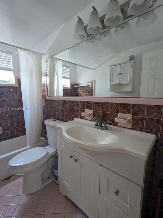 En Renta: $2,400 (2 camas, 2 baños, 900 Pies cuadrados)
