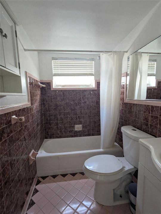 En Renta: $2,400 (2 camas, 2 baños, 900 Pies cuadrados)