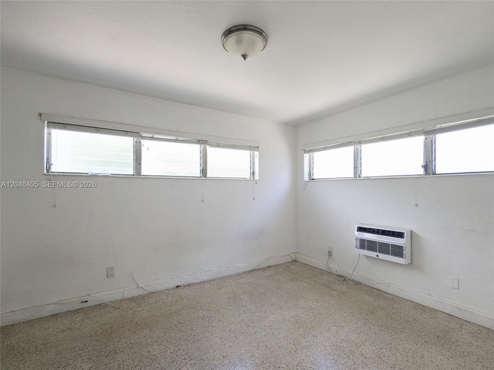 En Renta: $2,400 (2 camas, 2 baños, 900 Pies cuadrados)