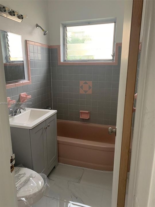 For Rent: $1,500 (1 beds, 1 baths, 600 Square Feet)
