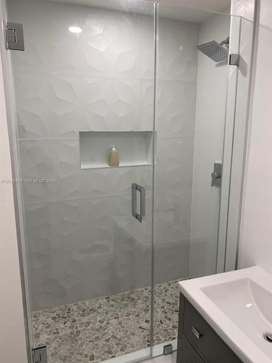 For Sale: $670,000 (1 beds, 1 baths, 930 Square Feet)