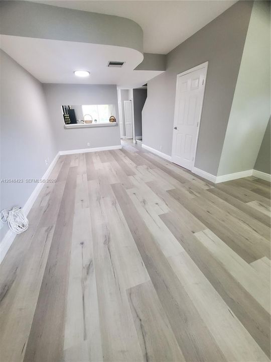 For Rent: $2,400 (2 beds, 1 baths, 1110 Square Feet)