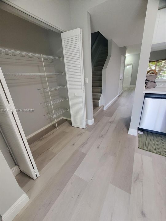 For Rent: $2,400 (2 beds, 1 baths, 1110 Square Feet)