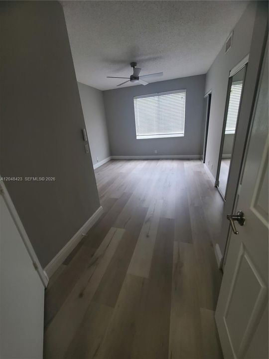For Rent: $2,400 (2 beds, 1 baths, 1110 Square Feet)
