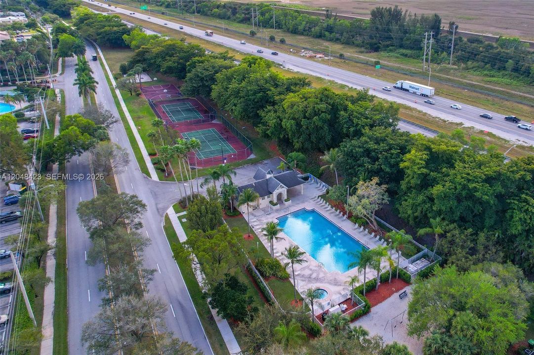 For Rent: $2,400 (2 beds, 1 baths, 1110 Square Feet)