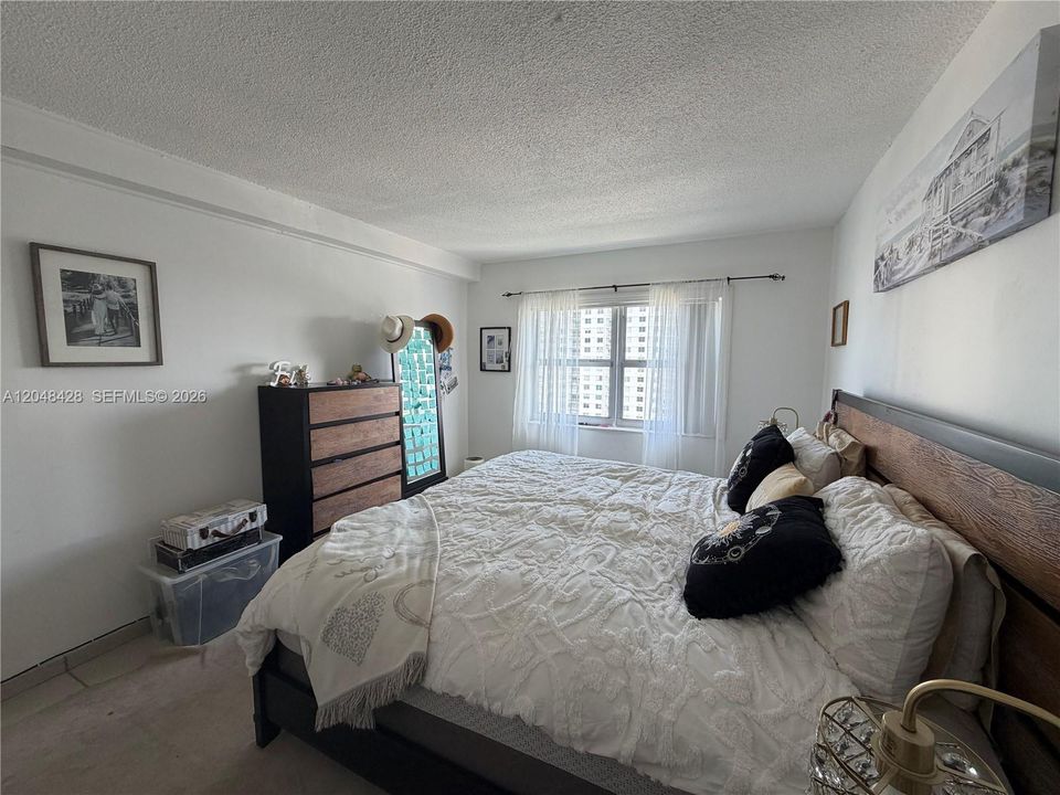 For Rent: $2,250 (1 beds, 1 baths, 705 Square Feet)