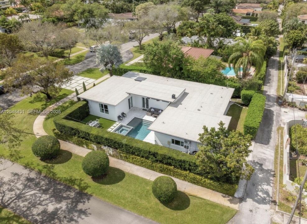 For Sale: $2,485,000 (4 beds, 4 baths, 2467 Square Feet)