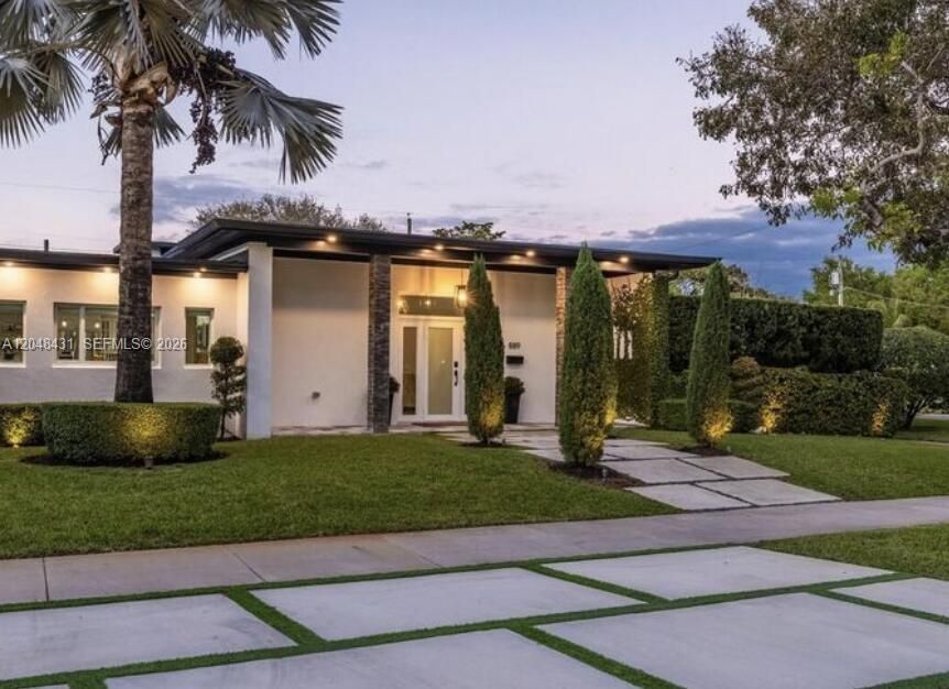 For Sale: $2,485,000 (4 beds, 4 baths, 2467 Square Feet)