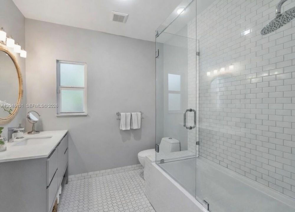 For Sale: $2,485,000 (4 beds, 4 baths, 2467 Square Feet)