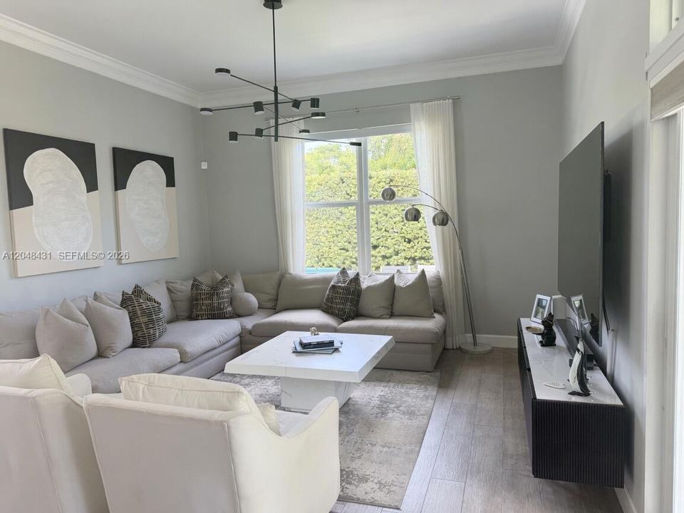 For Sale: $2,485,000 (4 beds, 4 baths, 2467 Square Feet)