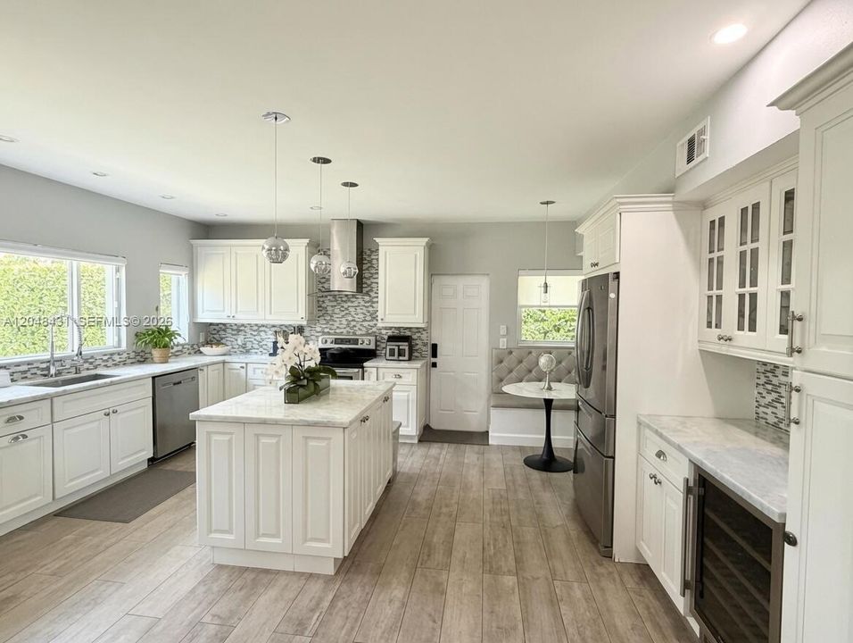 For Sale: $2,485,000 (4 beds, 4 baths, 2467 Square Feet)