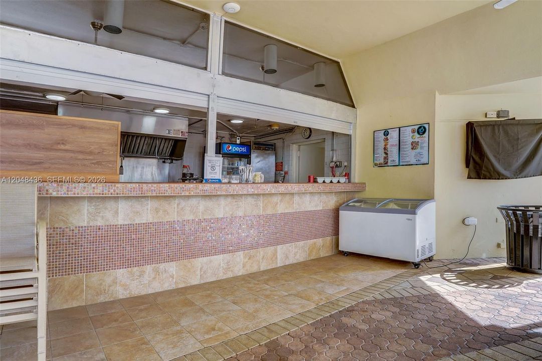 For Sale: $624,900 (2 beds, 2 baths, 1500 Square Feet)