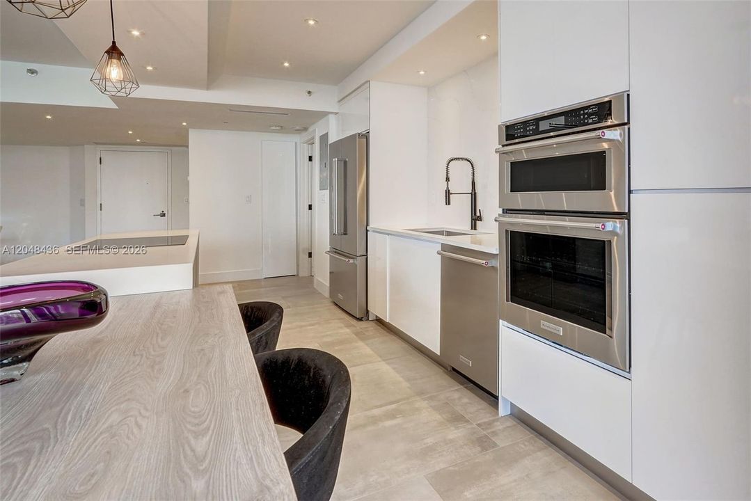 For Sale: $624,900 (2 beds, 2 baths, 1500 Square Feet)