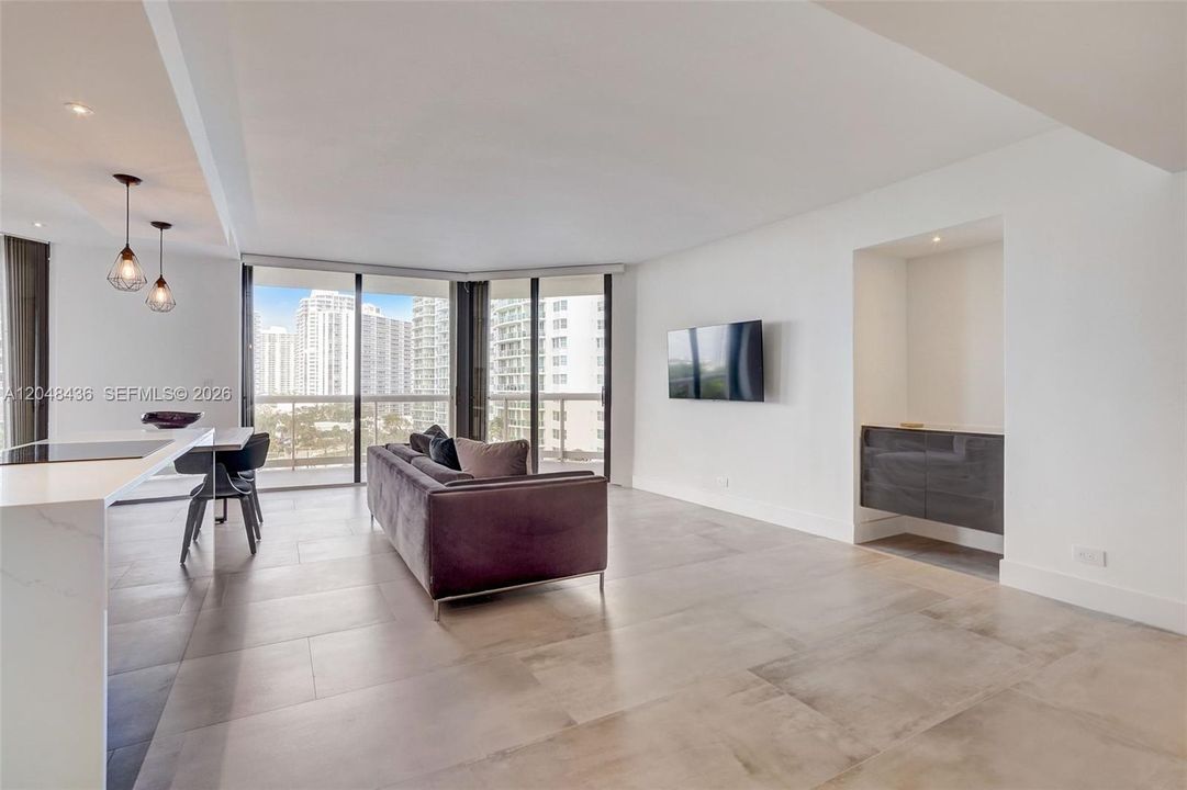 For Sale: $624,900 (2 beds, 2 baths, 1500 Square Feet)