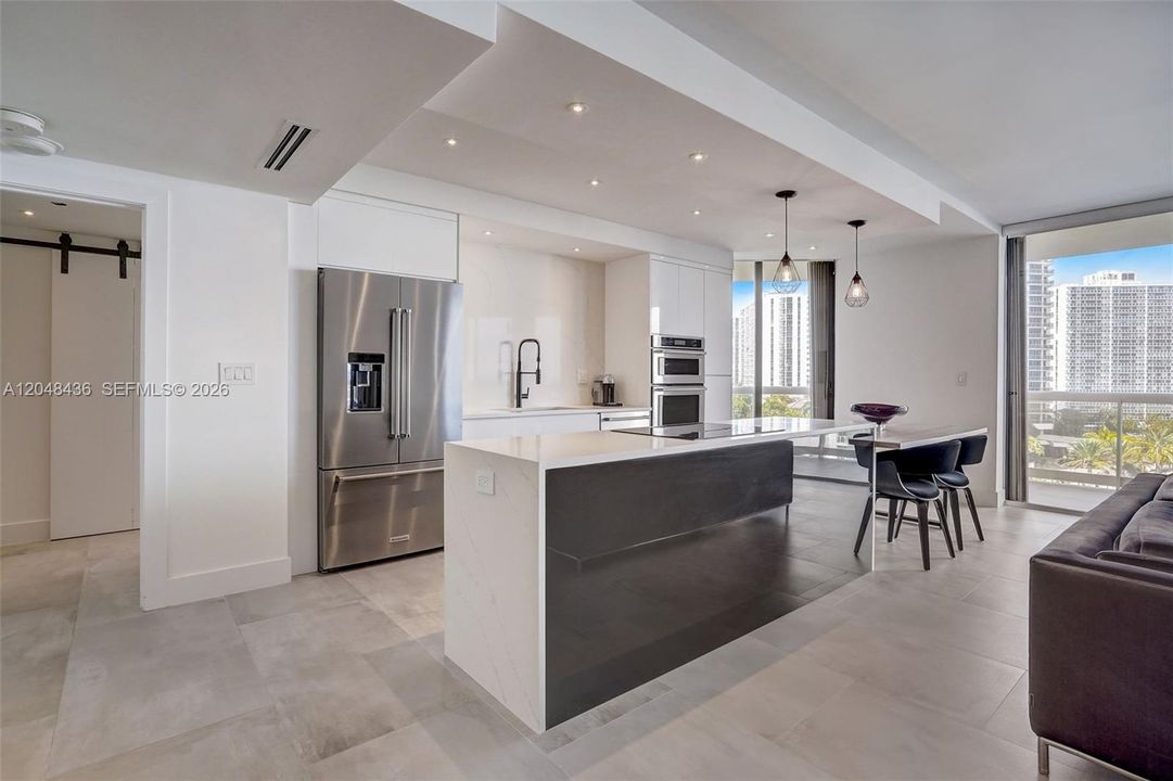 For Sale: $624,900 (2 beds, 2 baths, 1500 Square Feet)