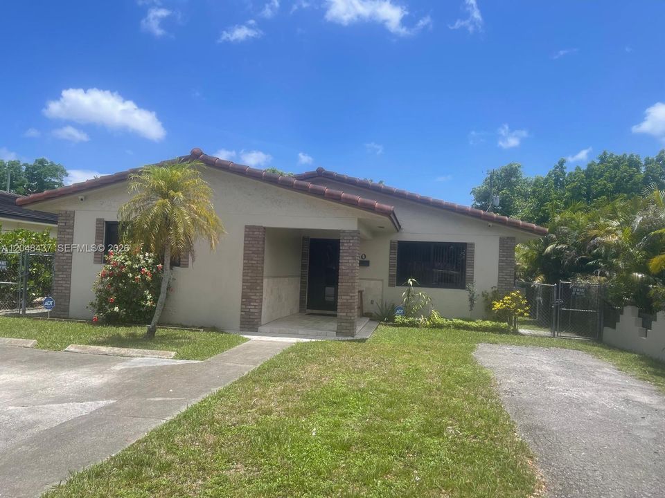 For Sale: $590,000 (3 beds, 2 baths, 1678 Square Feet)