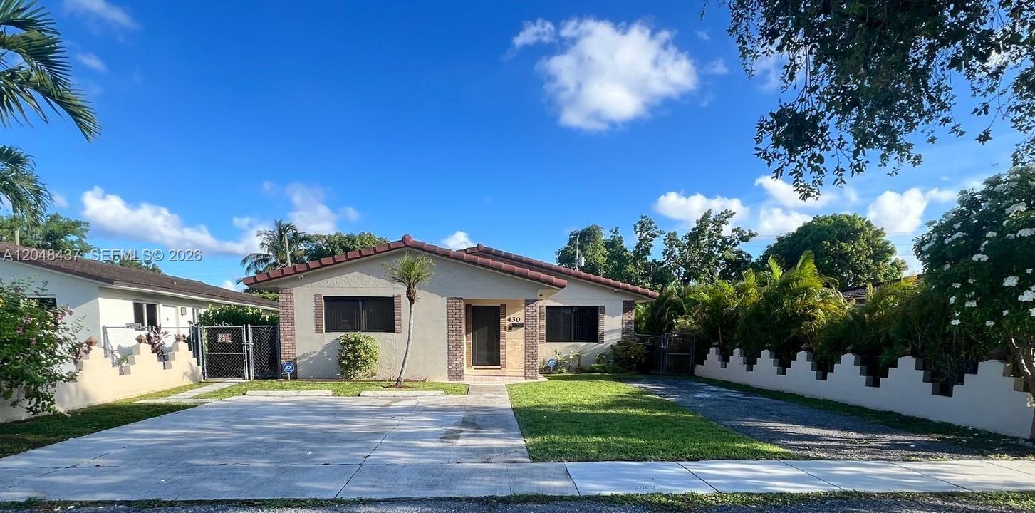 For Sale: $590,000 (3 beds, 2 baths, 1678 Square Feet)