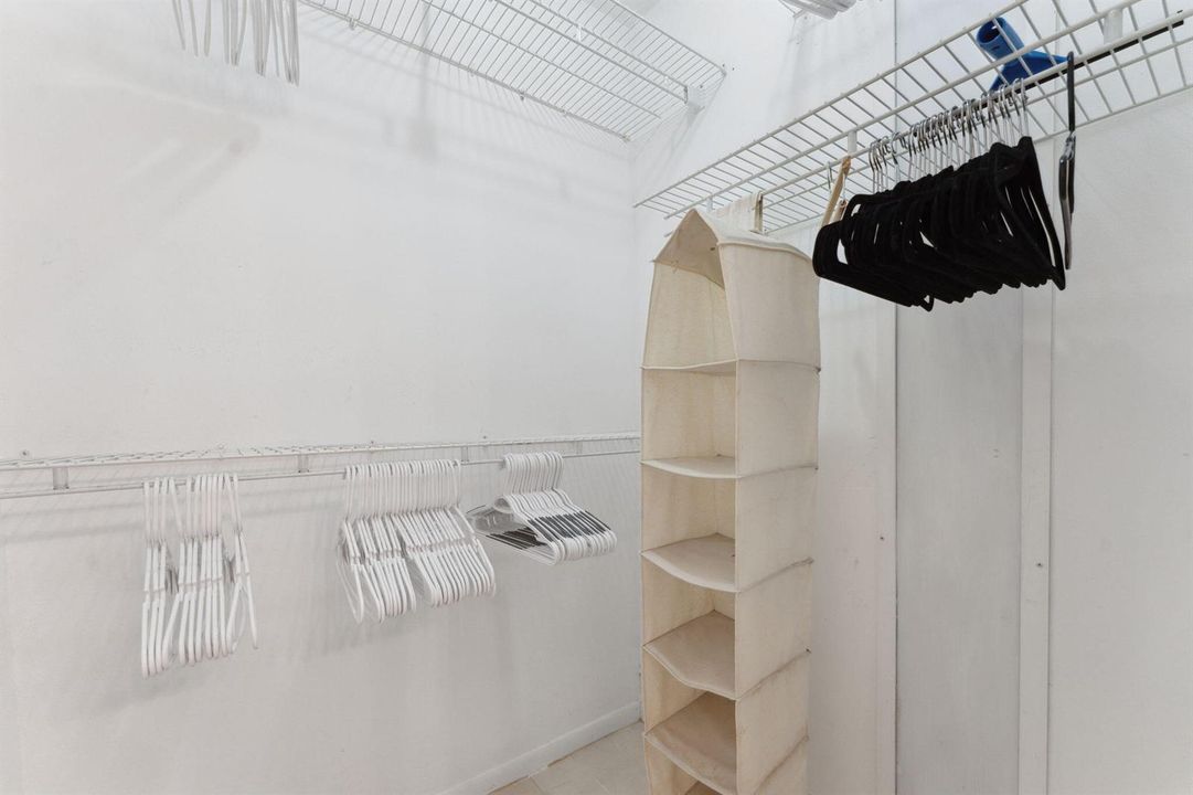 Walk-in Closet