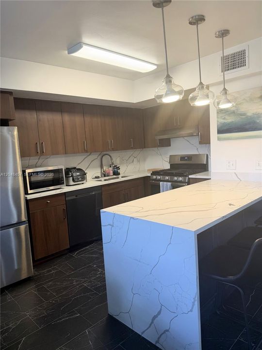 For Rent: $3,300 (3 beds, 2 baths, 1220 Square Feet)