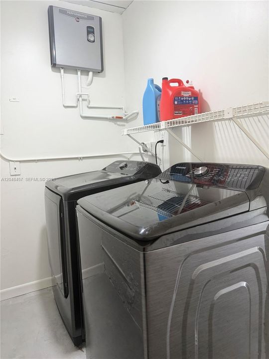 For Rent: $3,300 (3 beds, 2 baths, 1220 Square Feet)