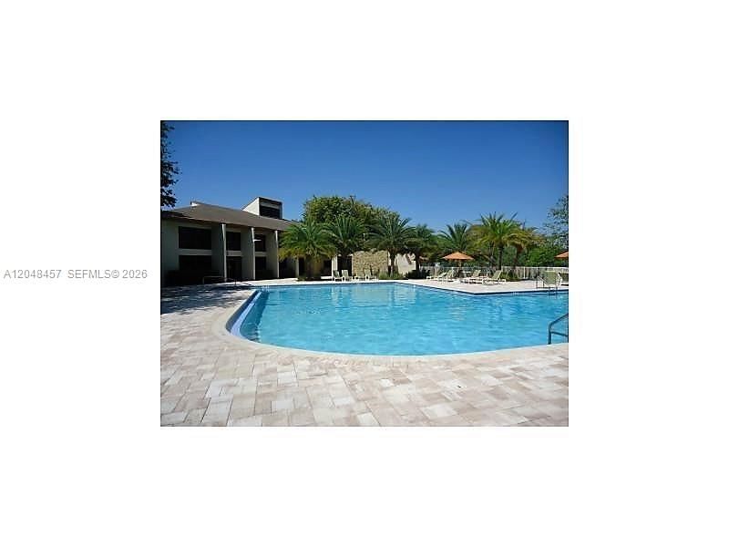 For Rent: $3,300 (3 beds, 2 baths, 1220 Square Feet)