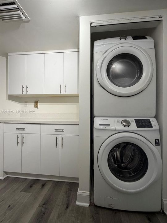 For Rent: $2,900 (3 beds, 2 baths, 1240 Square Feet)