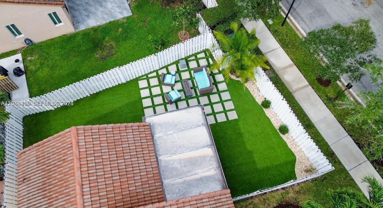 В аренду: $4,200 (3 спален, 2 ванн, 1353 Квадратных фут)