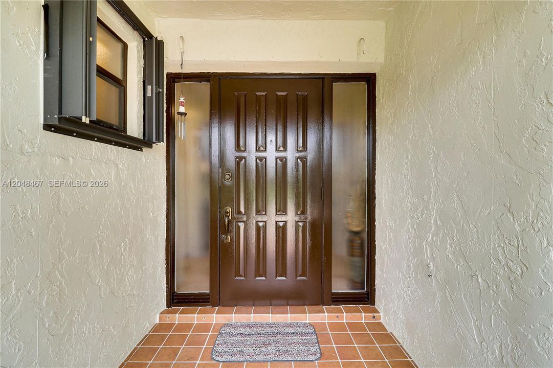 For Sale: $295,000 (2 beds, 2 baths, 1275 Square Feet)