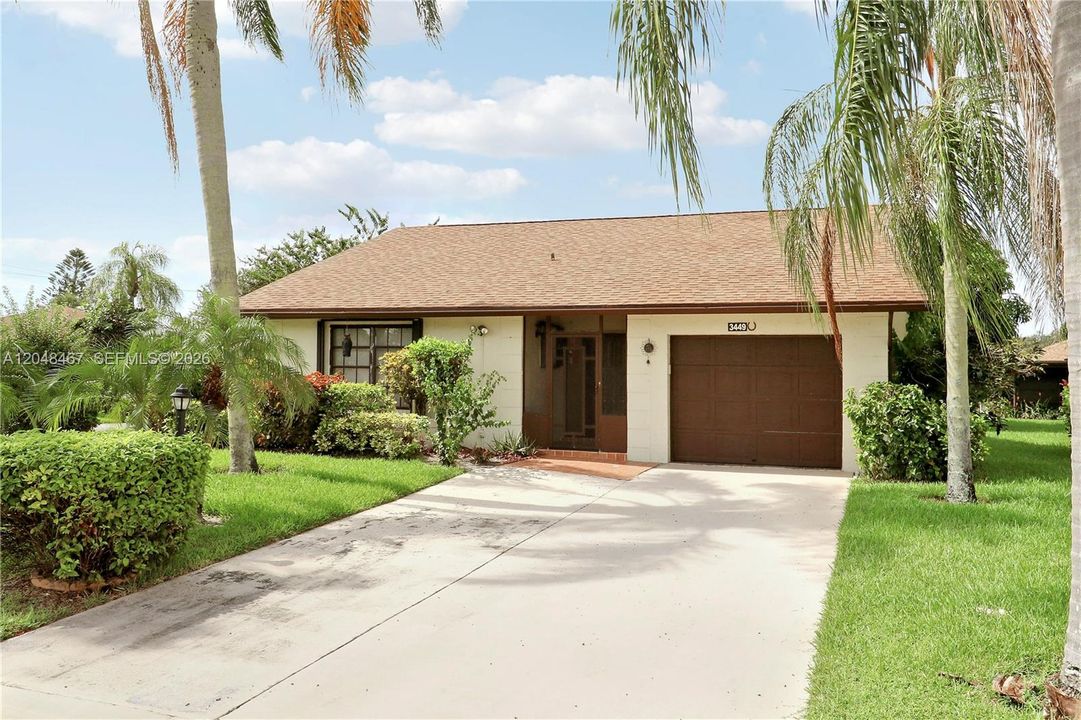 For Sale: $295,000 (2 beds, 2 baths, 1275 Square Feet)