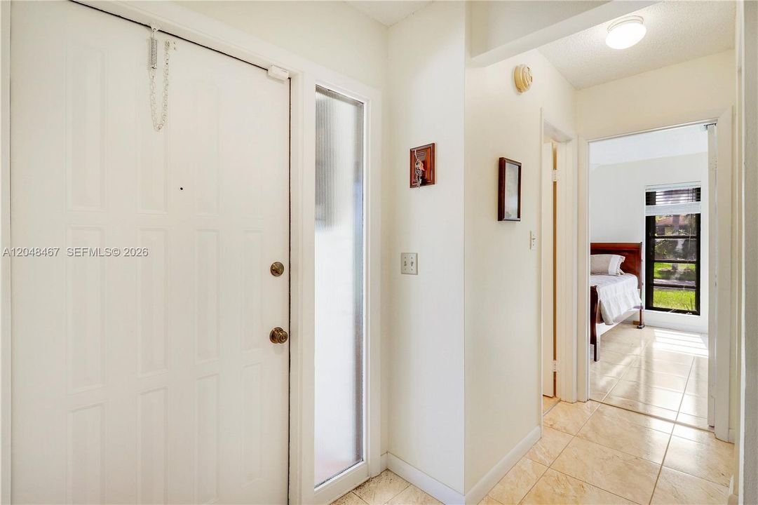 For Sale: $295,000 (2 beds, 2 baths, 1275 Square Feet)