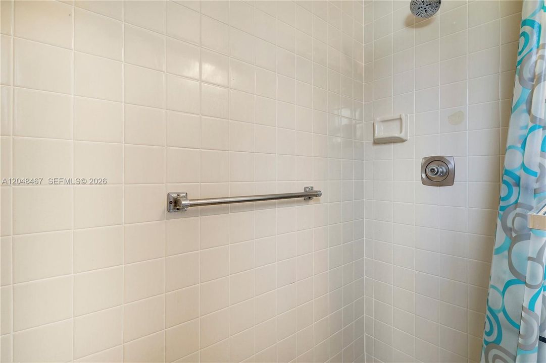For Sale: $295,000 (2 beds, 2 baths, 1275 Square Feet)