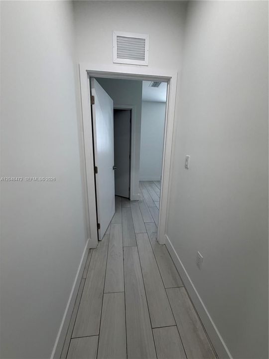 For Rent: $2,400 (24 beds, 24 baths, 865 Square Feet)