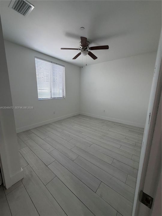 For Rent: $2,400 (24 beds, 24 baths, 865 Square Feet)