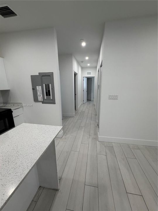 For Rent: $2,400 (24 beds, 24 baths, 865 Square Feet)