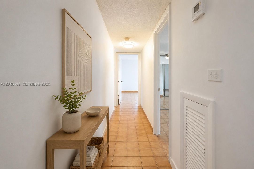 For Sale: $214,900 (2 beds, 1 baths, 770 Square Feet)