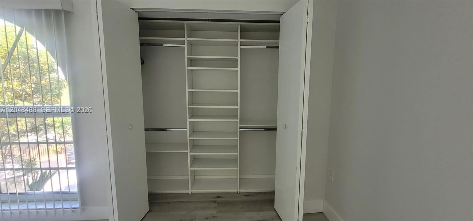 For Rent: $2,595 (3 beds, 2 baths, 1228 Square Feet)