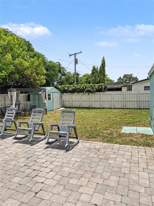 For Sale: $595,000 (3 beds, 2 baths, 1333 Square Feet)