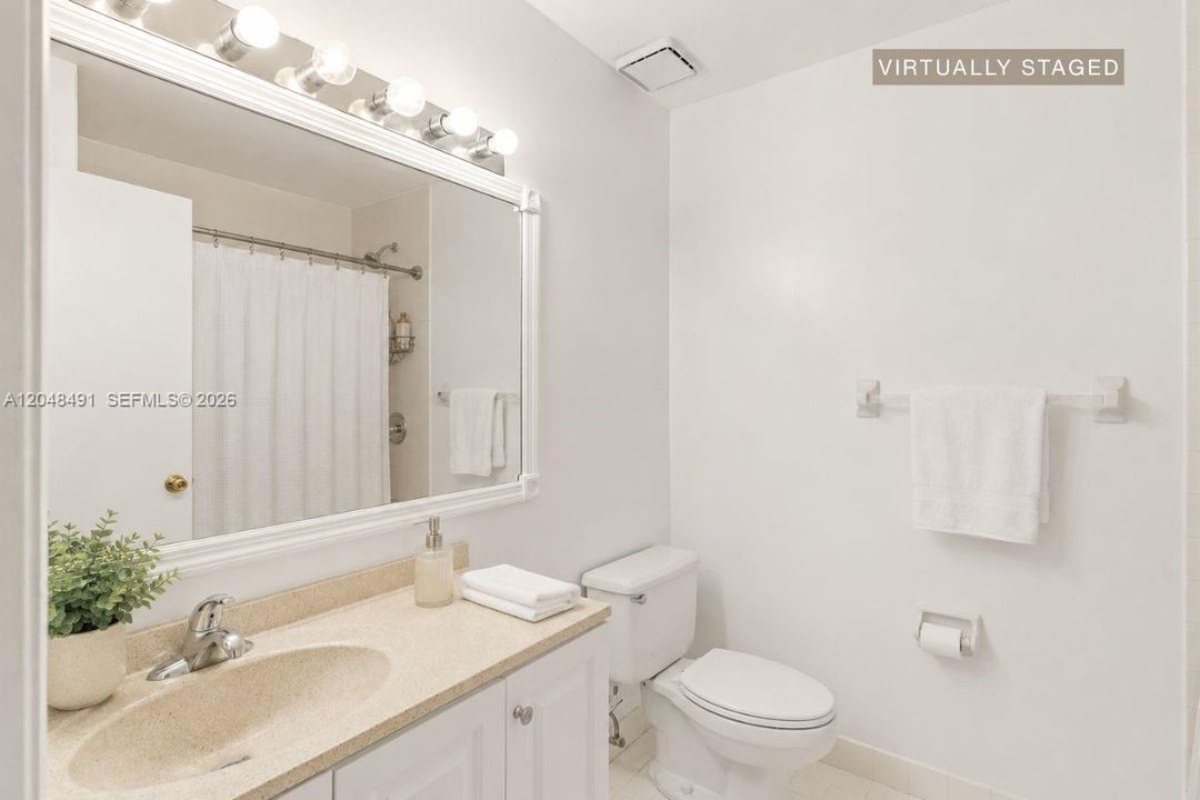For Sale: $335,000 (2 beds, 2 baths, 1350 Square Feet)