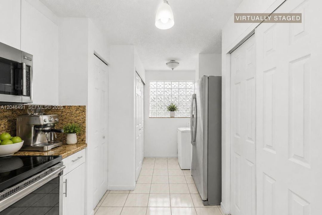 For Sale: $335,000 (2 beds, 2 baths, 1350 Square Feet)