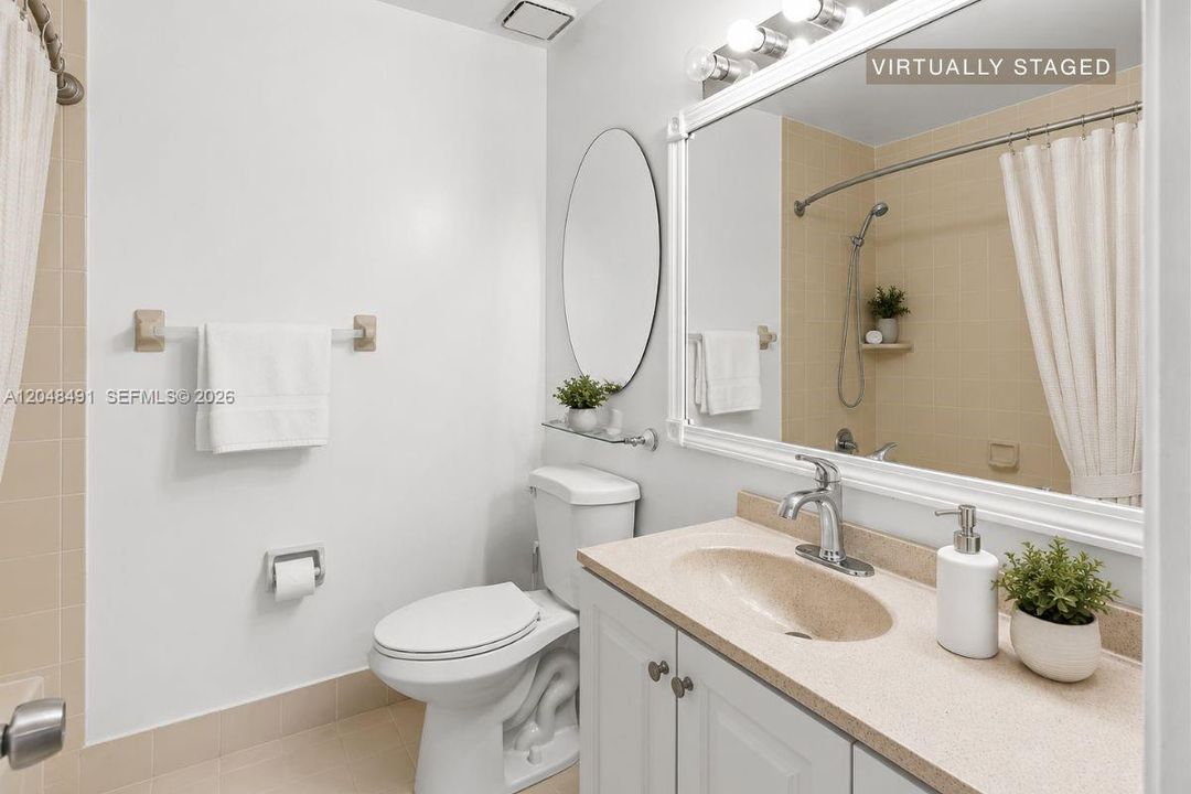 For Sale: $335,000 (2 beds, 2 baths, 1350 Square Feet)
