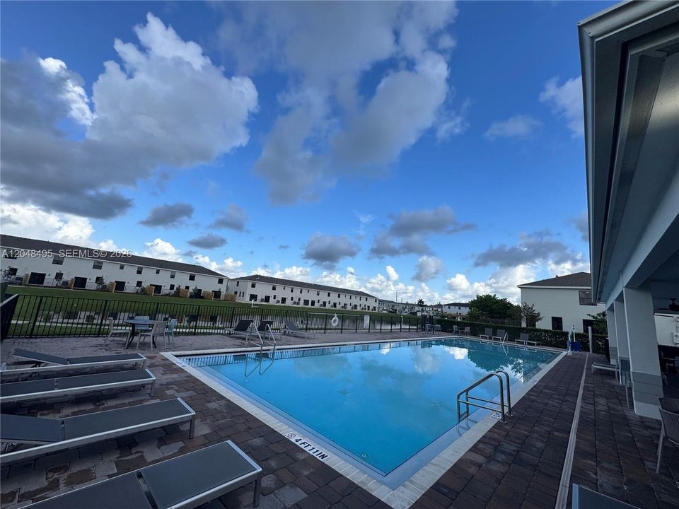For Sale: $379,000 (3 beds, 2 baths, 1440 Square Feet)