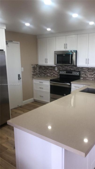 For Rent: $2,200 (2 beds, 2 baths, 1350 Square Feet)