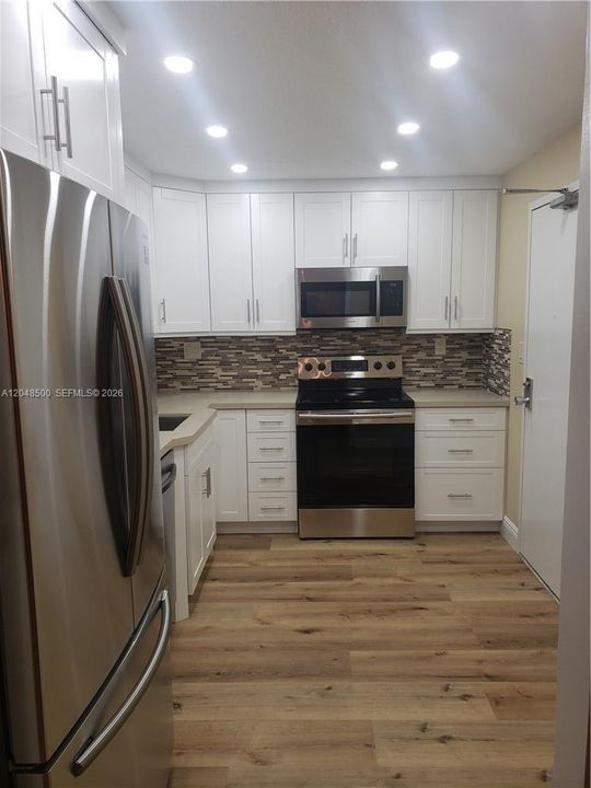 For Rent: $2,200 (2 beds, 2 baths, 1350 Square Feet)